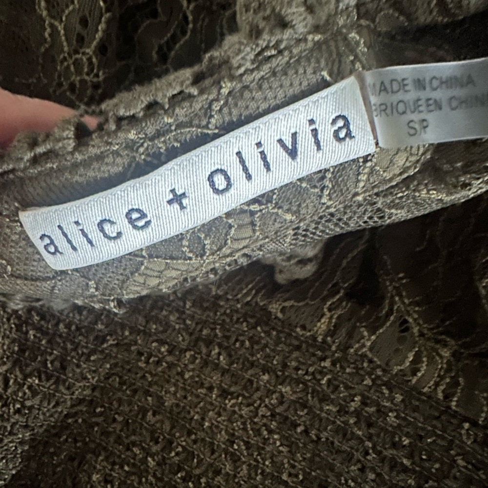 Alice & Olivia Lace blouse w/ Bell Sleeve - Picture 3 of 3